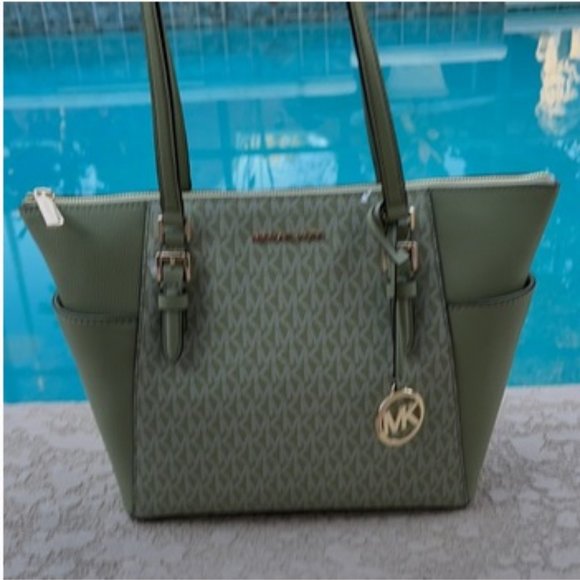 Michael Kors Charlotte Large Top Zip Tote - Picture 2 of 16